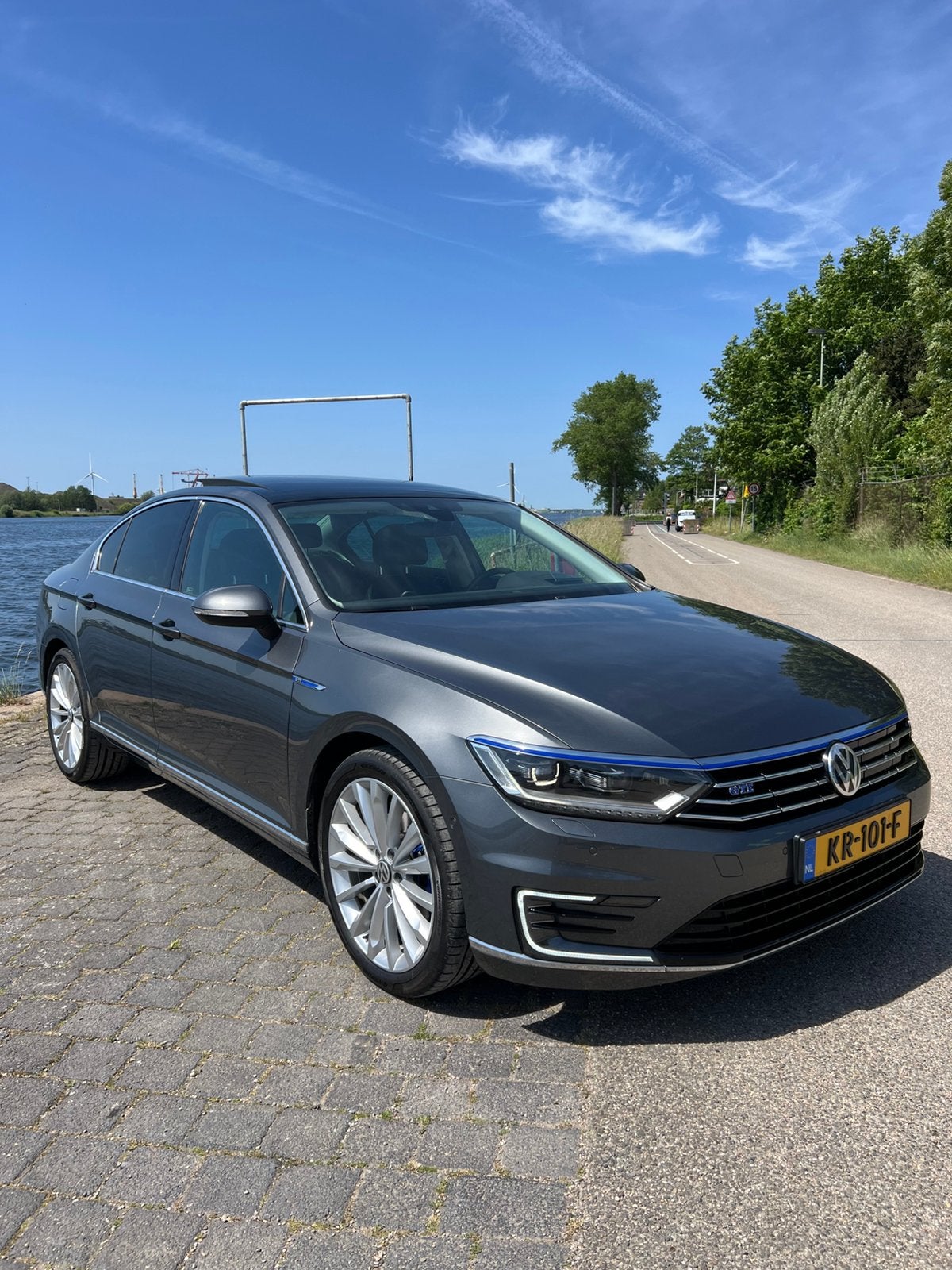 Volkswagen Passat 1.4 TSI 160KW GTE Dsg6 2016 Grijs, 1622 kg, 1395 cc, 1600 kg, Passat