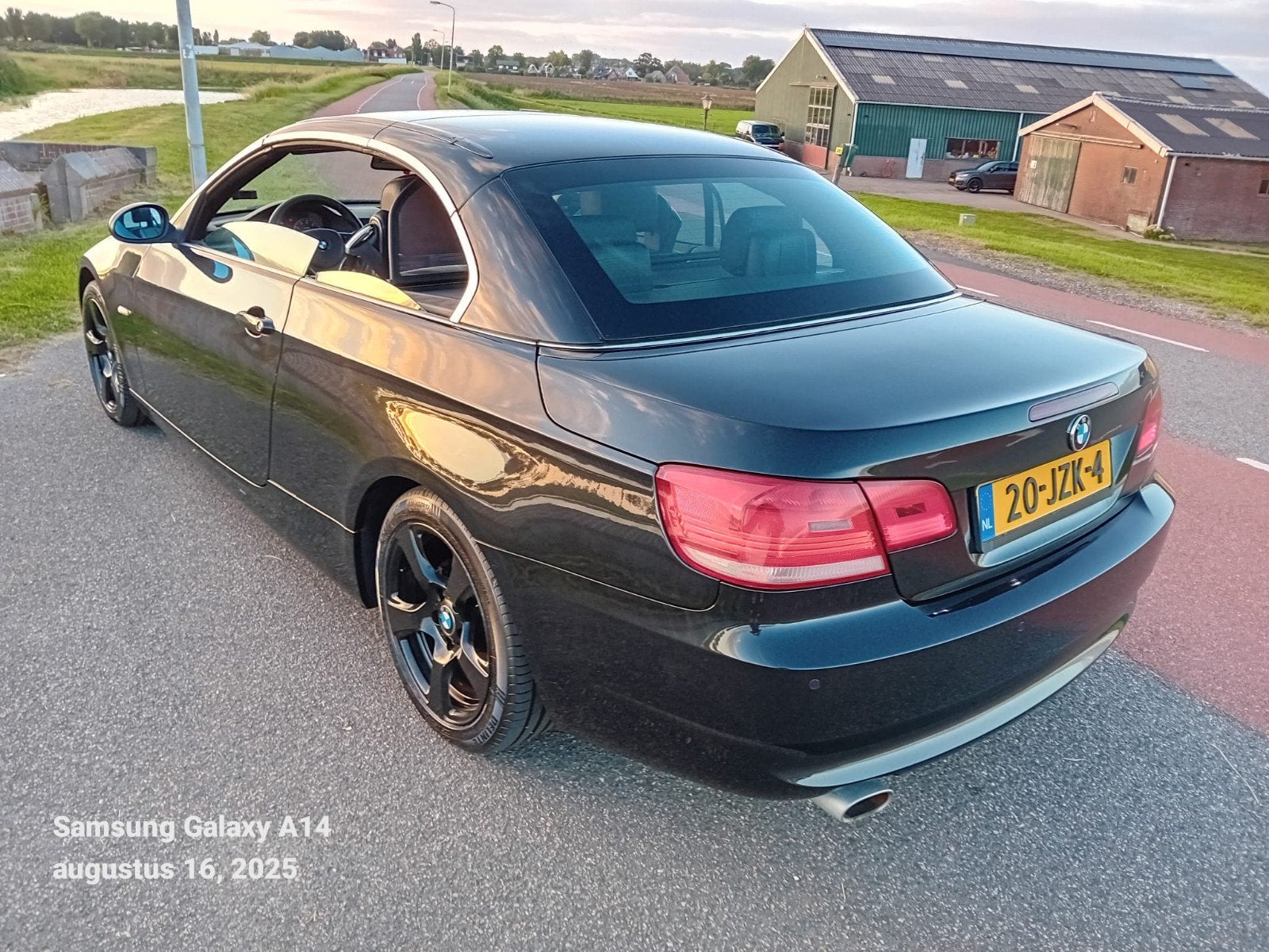BMW 3-Serie 2.0 I 320 Cabrio 2009 Zwart, Auto's, Dealer onderhouden, 1995 cc, Zwart, 4 cilinders