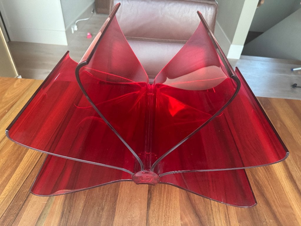 Kartell Front page, lectuurbak, Huis en Inrichting, Woonaccessoires | Krantenbakken en Lectuurbakken, Meerdere vakken, Modern