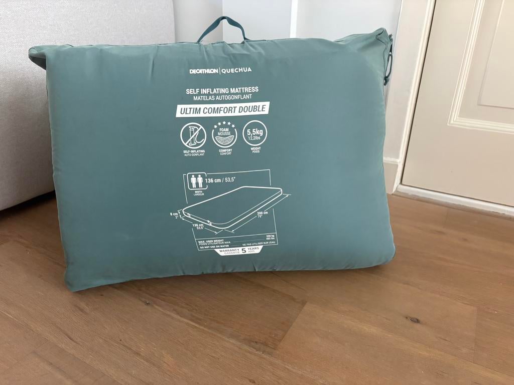 Zelf opblaasbaar luchtbed, Caravans en Kamperen, Ophalen, Zo goed als nieuw