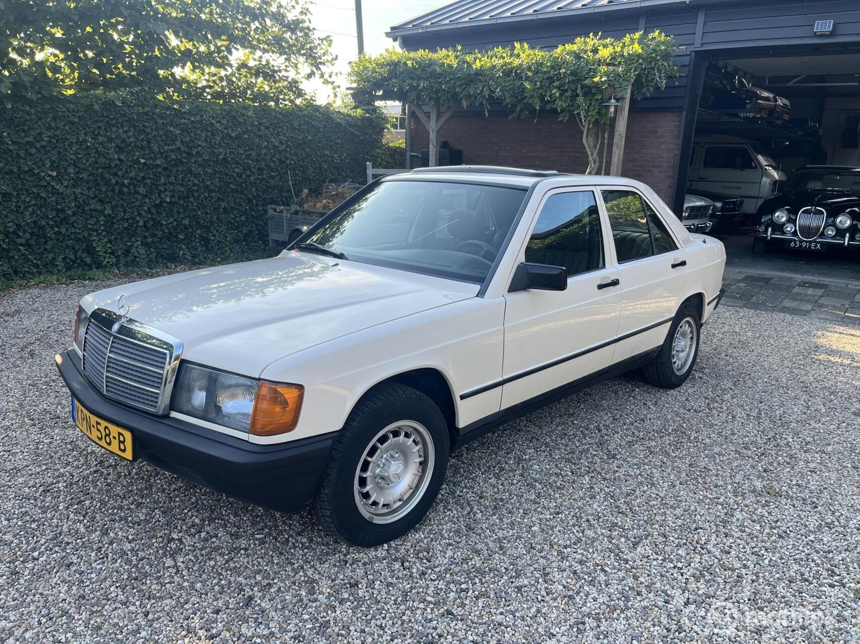 Mercedes 190 D 5bak, Auto's, 1983 cc, Overige carrosserieën, Wit, Mercedes-Benz