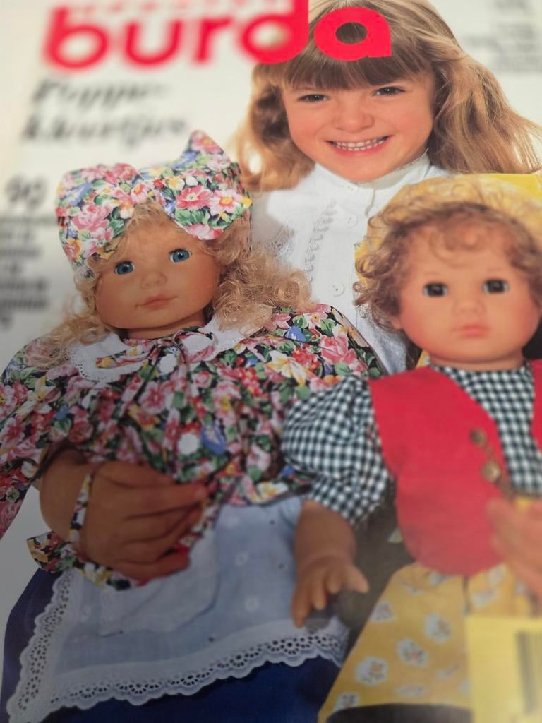 Zolderopruiming burda poppekleertjes uit 1990.ongebruikt, Ophalen of Verzenden, Nieuw