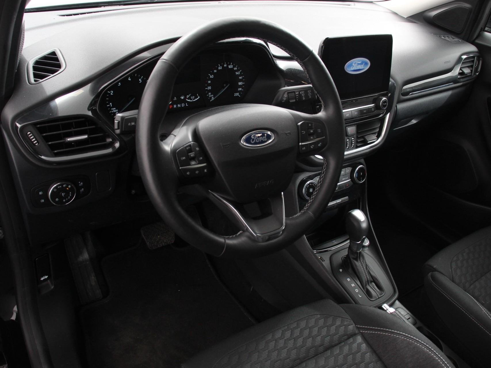 Ford Puma 1.0 EcoBoost Automaat Titanium Climate control LED, Euro 6, Zwart, 665 kg, Bedrijf