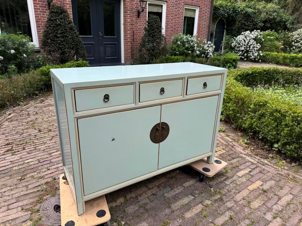Chinees dressoir/kastje van The Red Cabinet, Hong Kong, Huis en Inrichting, Kasten | Dressoirs, Ophalen, 100 tot 150 cm, Zo goed als nieuw