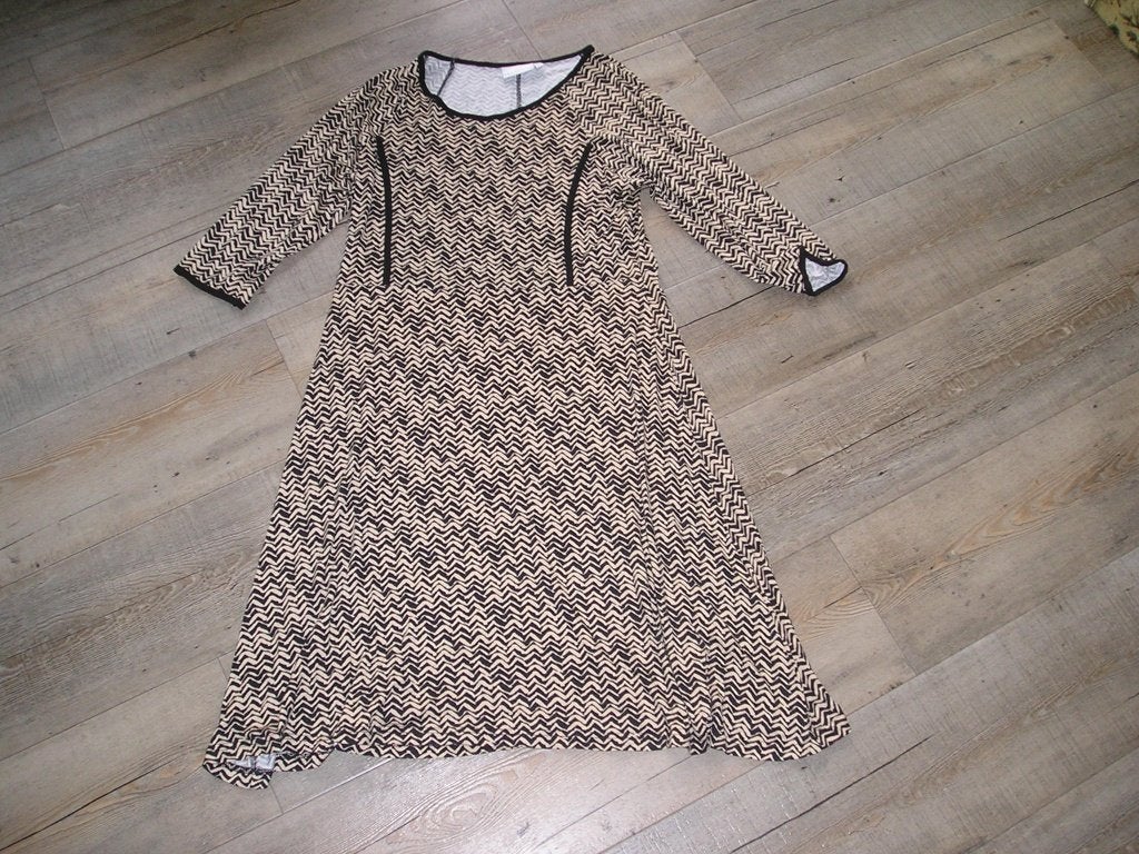 prachtige zwart/camel jurk Trend One maat L, Meerkleurig, Onder de knie, Ophalen, Maat 38/40 (M)