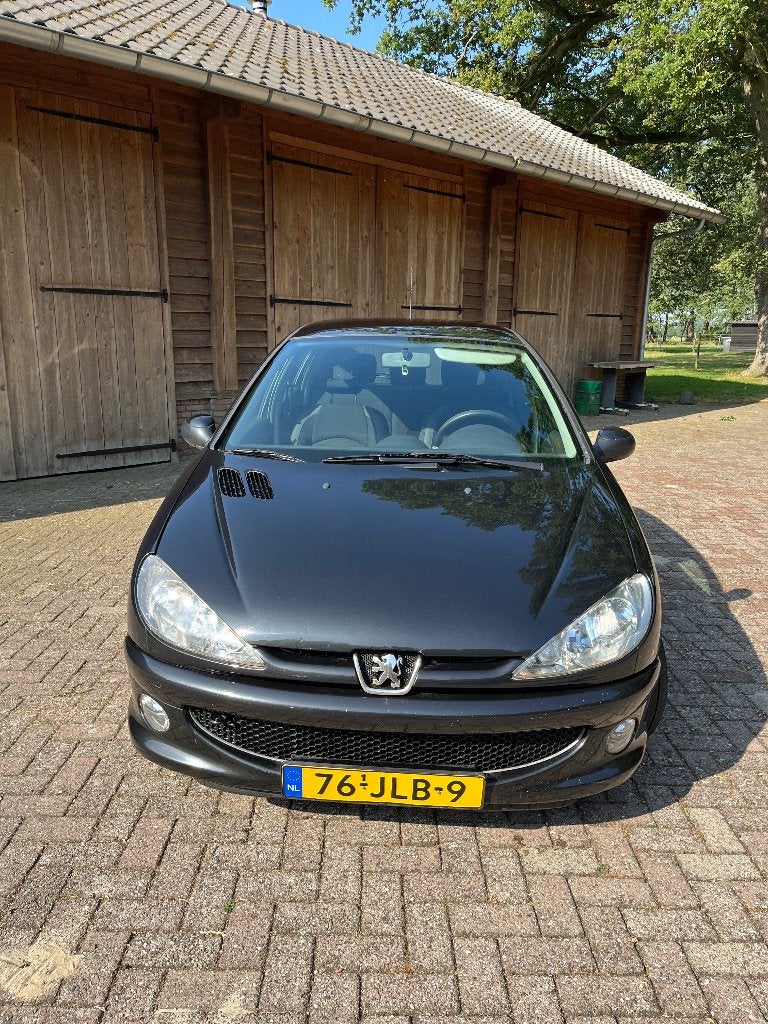 Peugeot 206, Auto's, Voorwielaandrijving, Stof, 4 cilinders, Zwart