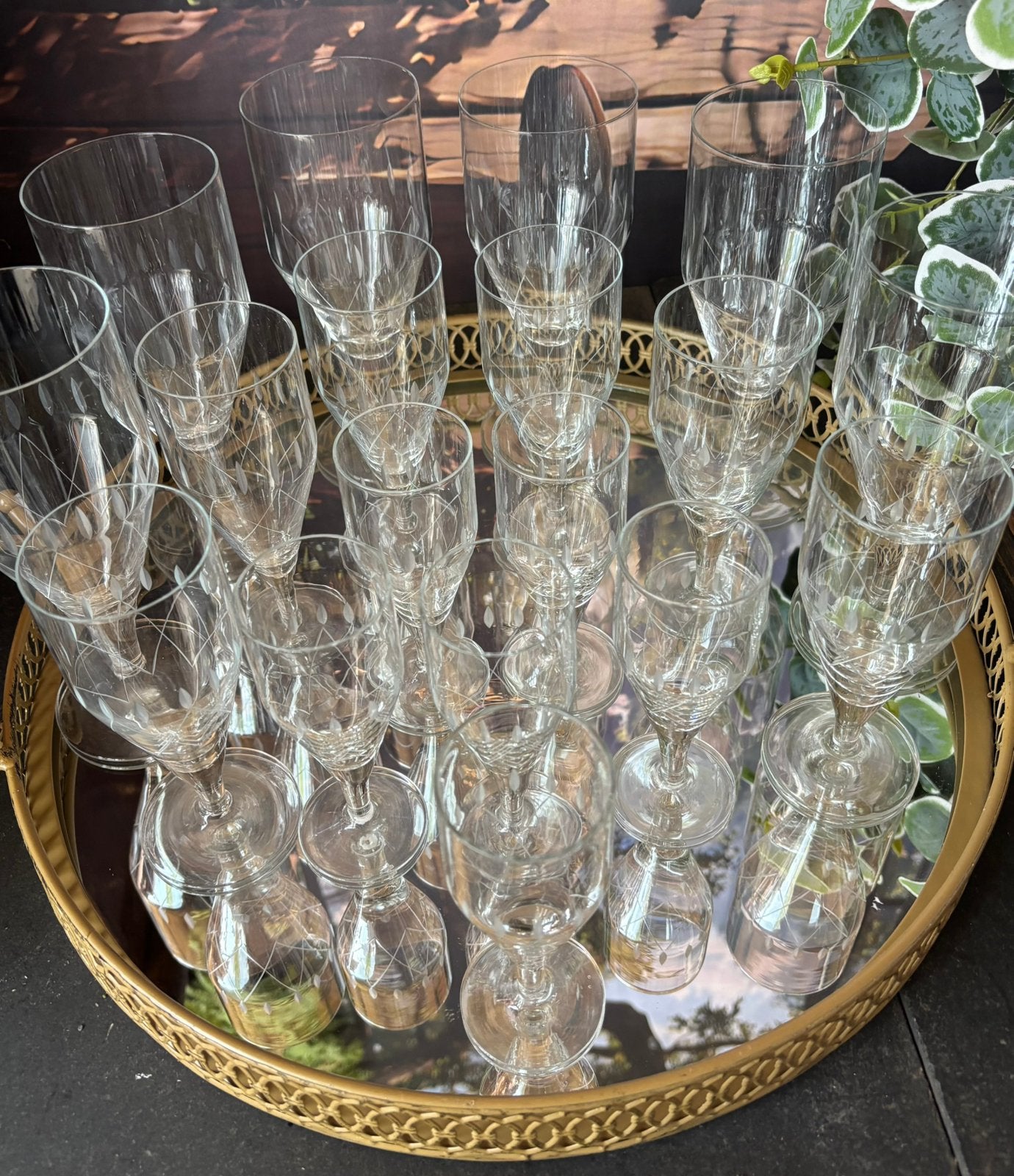 Antieke 18-delige set geëtste tafelglazen jr ‘30-‘50 kristal, Antiek en Kunst, Antiek | Glas en Kristal, Ophalen