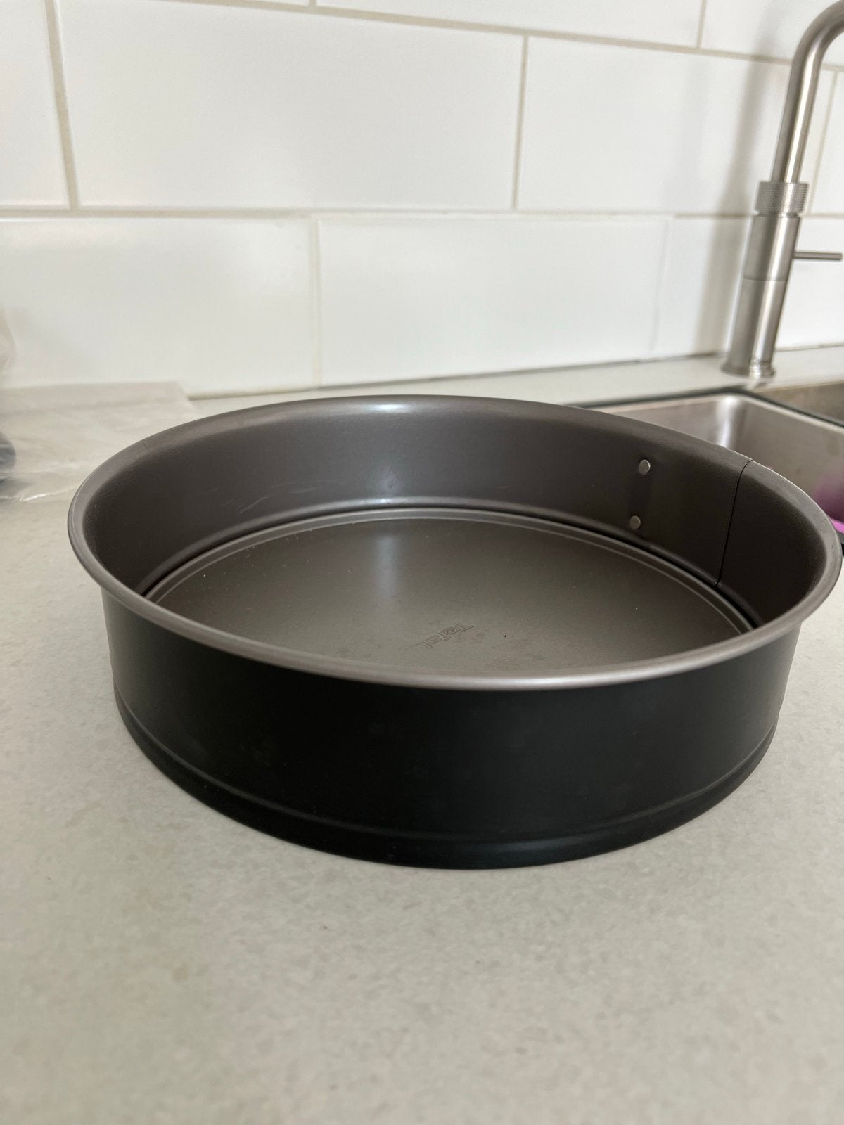 Tefal springvorm bakvorm 26 cm, Ophalen of Verzenden, Zwart, Metaal, Overige typen
