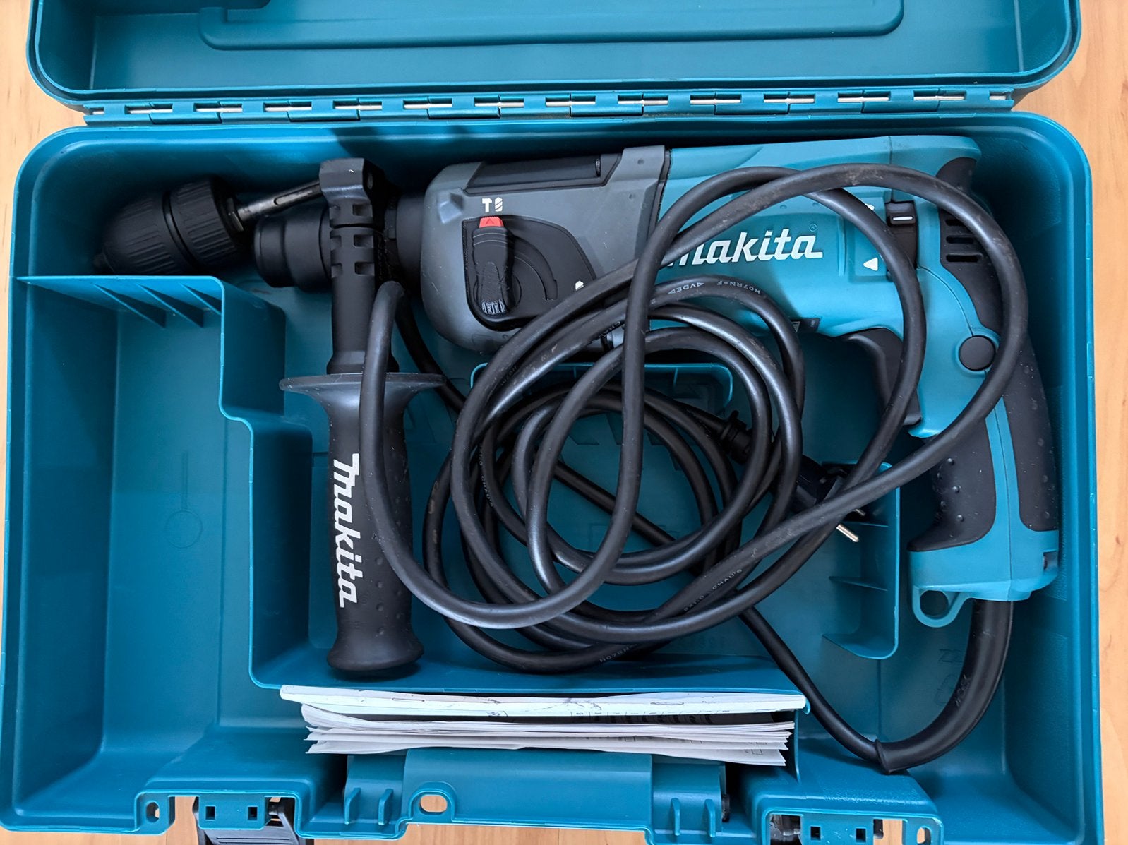 Makita HR 2230 710 watt, Doe-het-zelf en Verbouw, Ophalen, 600 watt of meer, Boor- en/of Breekhamer, Zo goed als nieuw