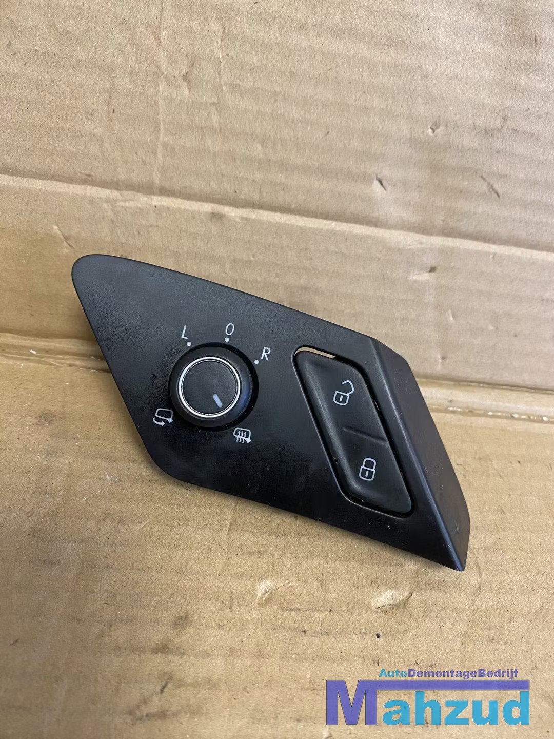 VW GOLF 7 Spiegelverstelling deur vergrendelings schakelaar, Auto-onderdelen, Gebruikt, Volkswagen, Volkswagen AG, Berliner Ring 2
38440  Wolfsburg, DE