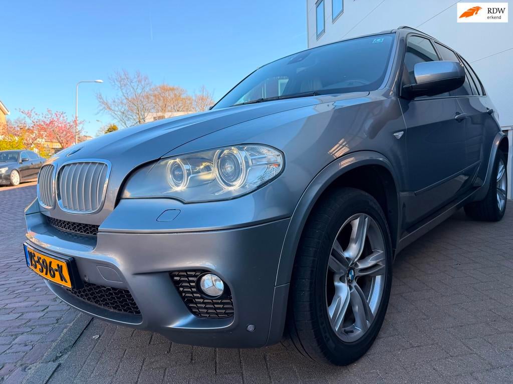 BMW X5 XDRIVE40D /Grijs kenteken/Xenon/Navi/360 Camera/Leder, Euro 5, Gebruikt, 2993 cc, Lichtsensor