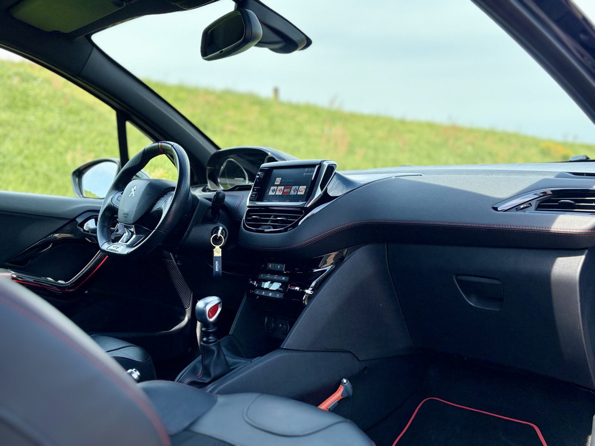 Peugeot 208 1.6 e-THP GTi UNIEK | Liefhebbersauto | Lage KM-, Gebruikt, Leder en Stof, Bedrijf, Handgeschakeld