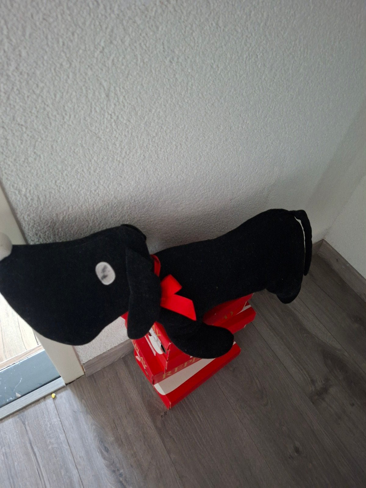 Zwarte Takkie Knuffel met Rode Strik - Zo goed als ni, Ophalen, Overige merken, Overige karakters, Zwart
