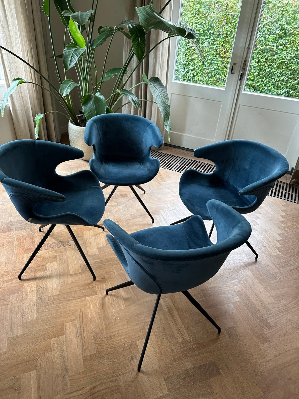 Set van 4 Zuiver Ridge Rib stoelen - Blauw fluweel, Ophalen, Gebruikt, Blauw, Vier