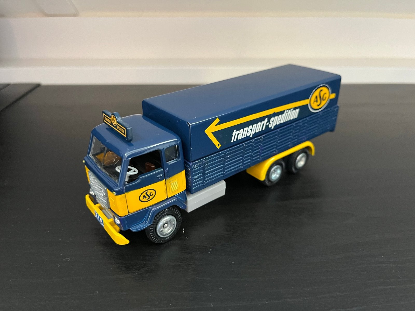 Tekno Denmark (425) Volvo F88 ASG Transport-Spedition, Hobby en Vrije tijd, Modelauto's | 1:50, Ophalen of Verzenden, Zo goed als nieuw