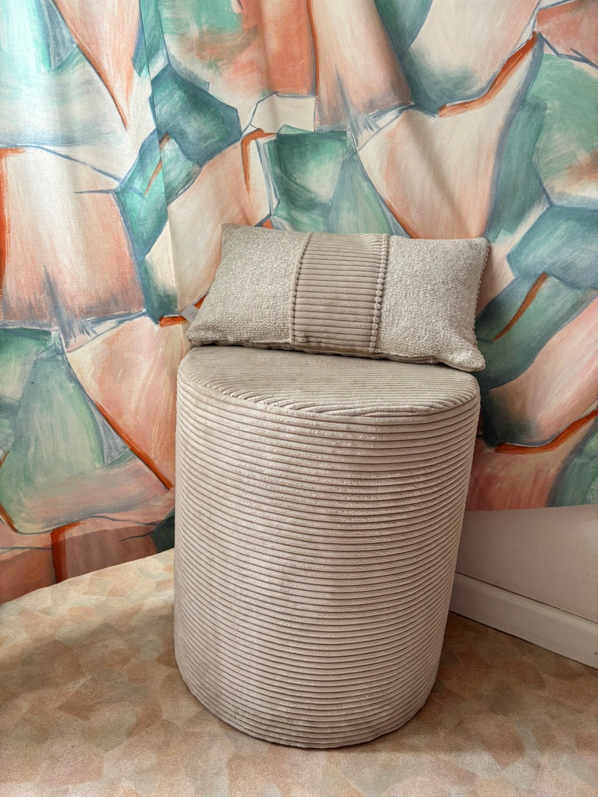 Mooie nieuwe poef met bijpassend kussen, Ophalen, Rond, Nieuw, Minder dan 50 cm