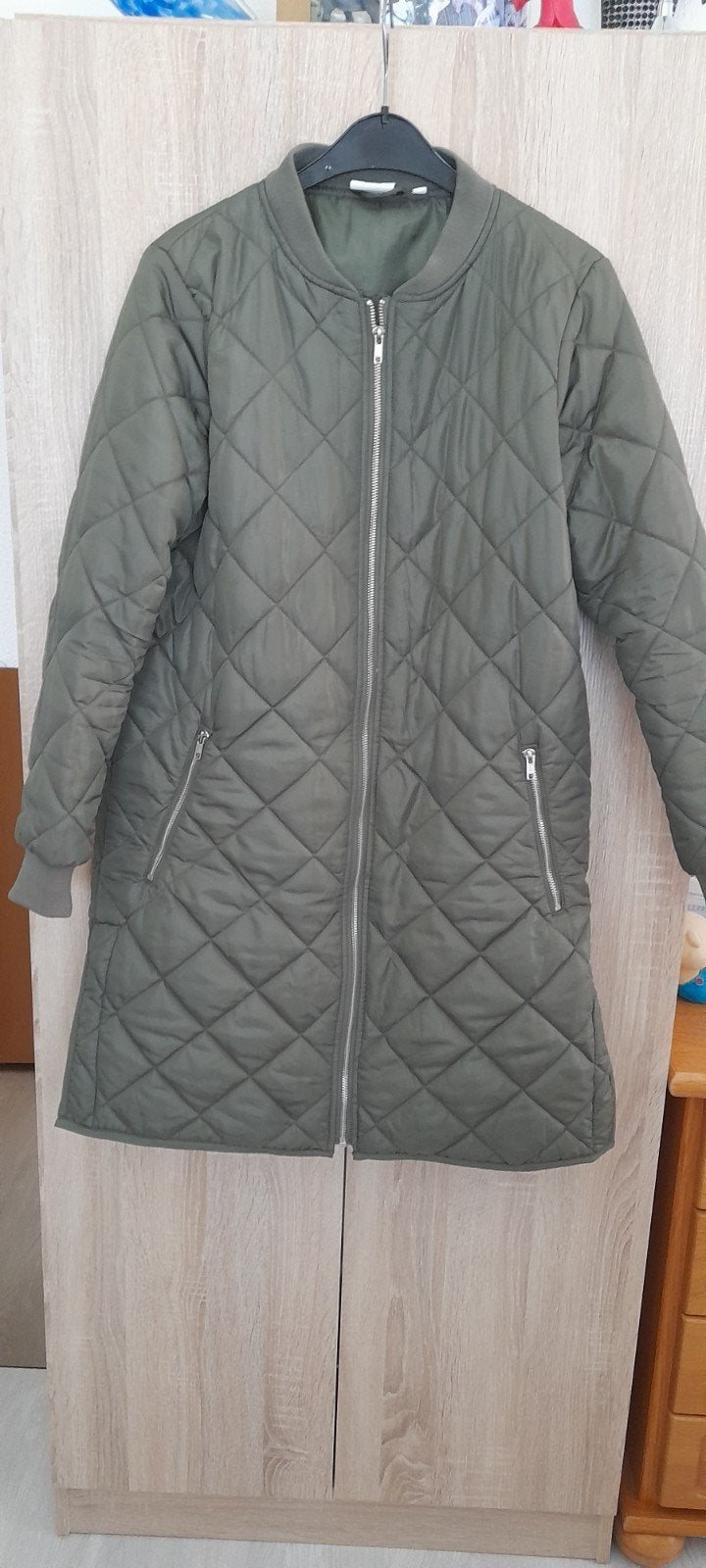 Leuke leger groene bomber jas mt s, Ophalen of Verzenden, Zo goed als nieuw, Groen