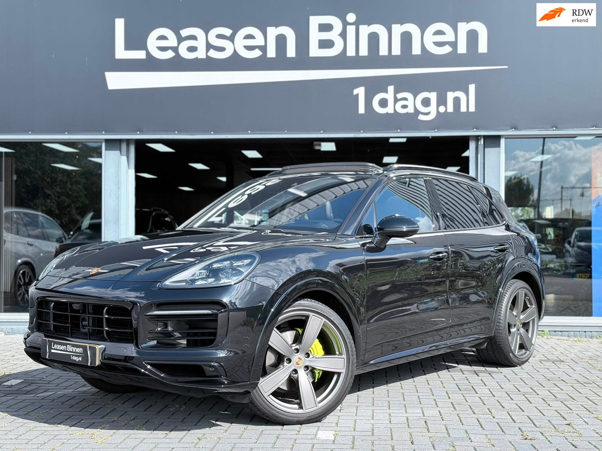 Porsche Cayenne 3.0 E-Hybrid Sport Pano|Softclose|Headup|Mas, Automaat, Gebruikt, Zwart, 2995 cc