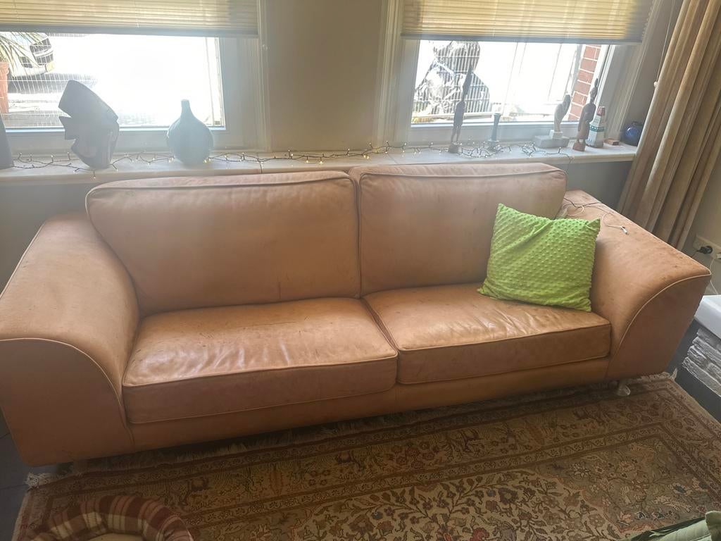 Comfortabele leren bank gratis, Huis en Inrichting, Banken | Sofa's en Chaises Longues, Ophalen, Gebruikt, Tweepersoons, 200 tot 250 cm