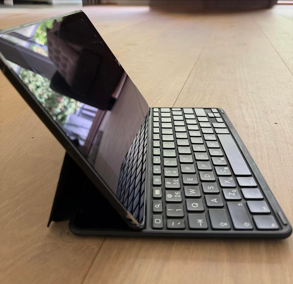 iPad Air 2 64GB WiFI & 4G | Inclusief Keyboard Case, Computers en Software, Apple iPads, 10 inch, Apple iPad Air, Ophalen of Verzenden