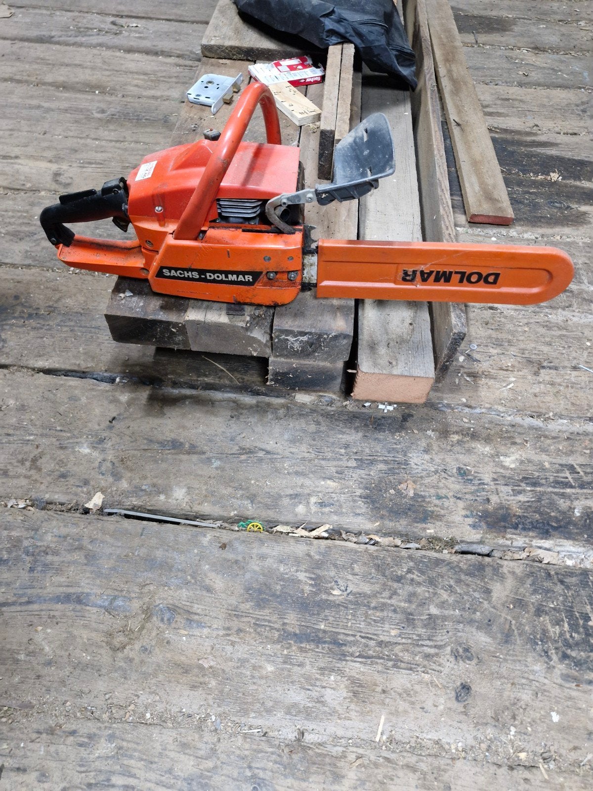 Sachs Dolmar 112 Kettingzaag - Krachtig en Betrouwbaar, Ophalen, 1200 watt of meer, Kettingzaag, 30 tot 70 mm
