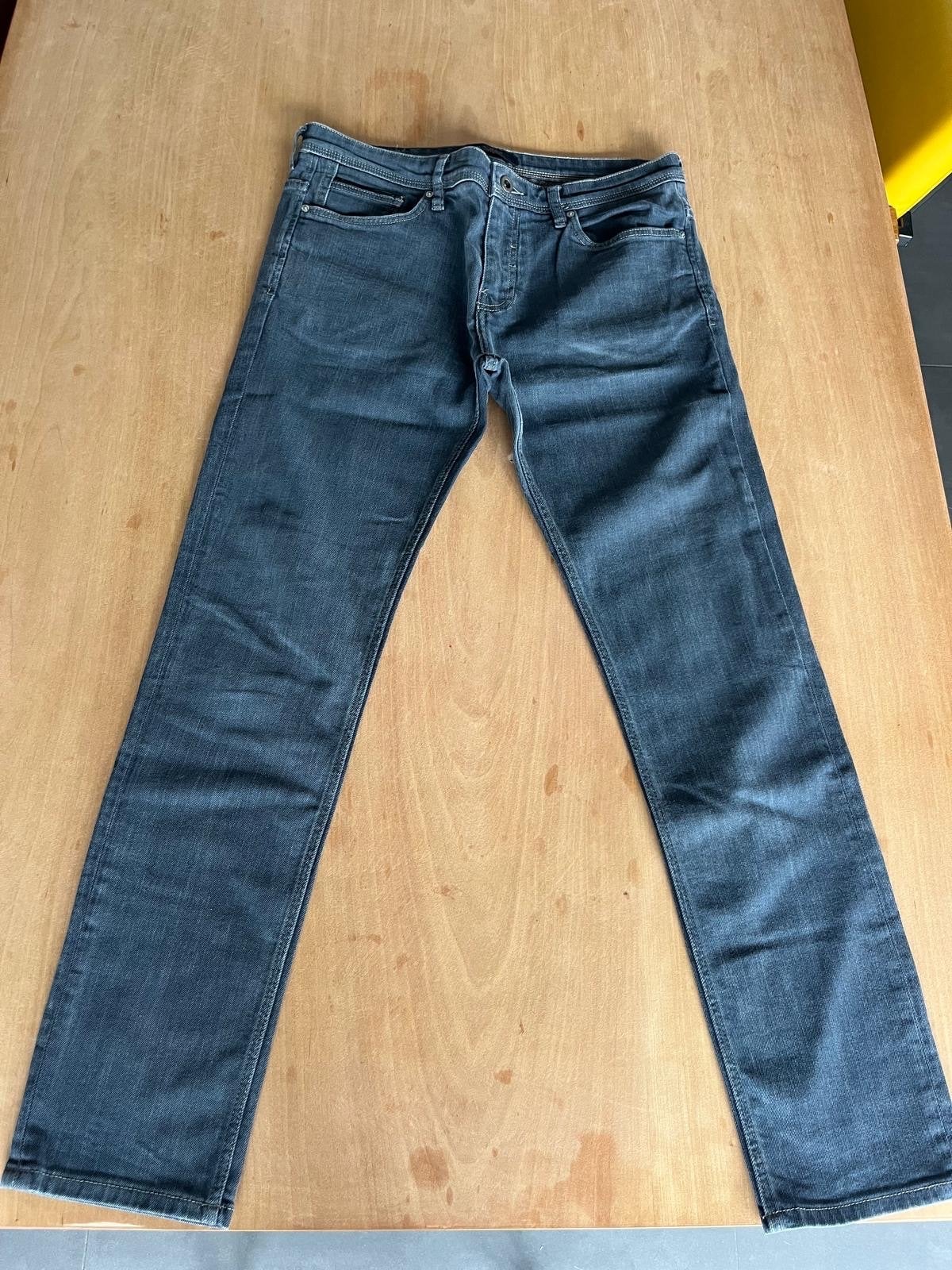 Donkergrijze spijkerbroek Zara Man maat 42, Ophalen of Verzenden, Gedragen, Grijs, W32 (confectie 46) of kleiner