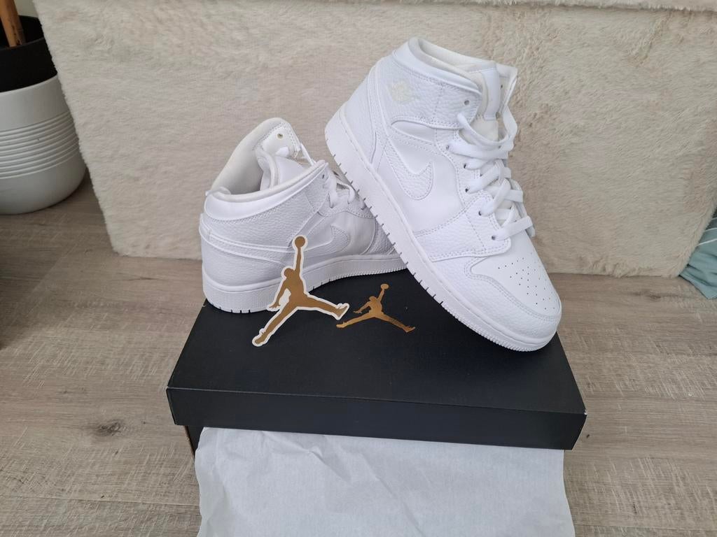 Nieuwe Air Jordan 1 mid, Ophalen of Verzenden, Nieuw