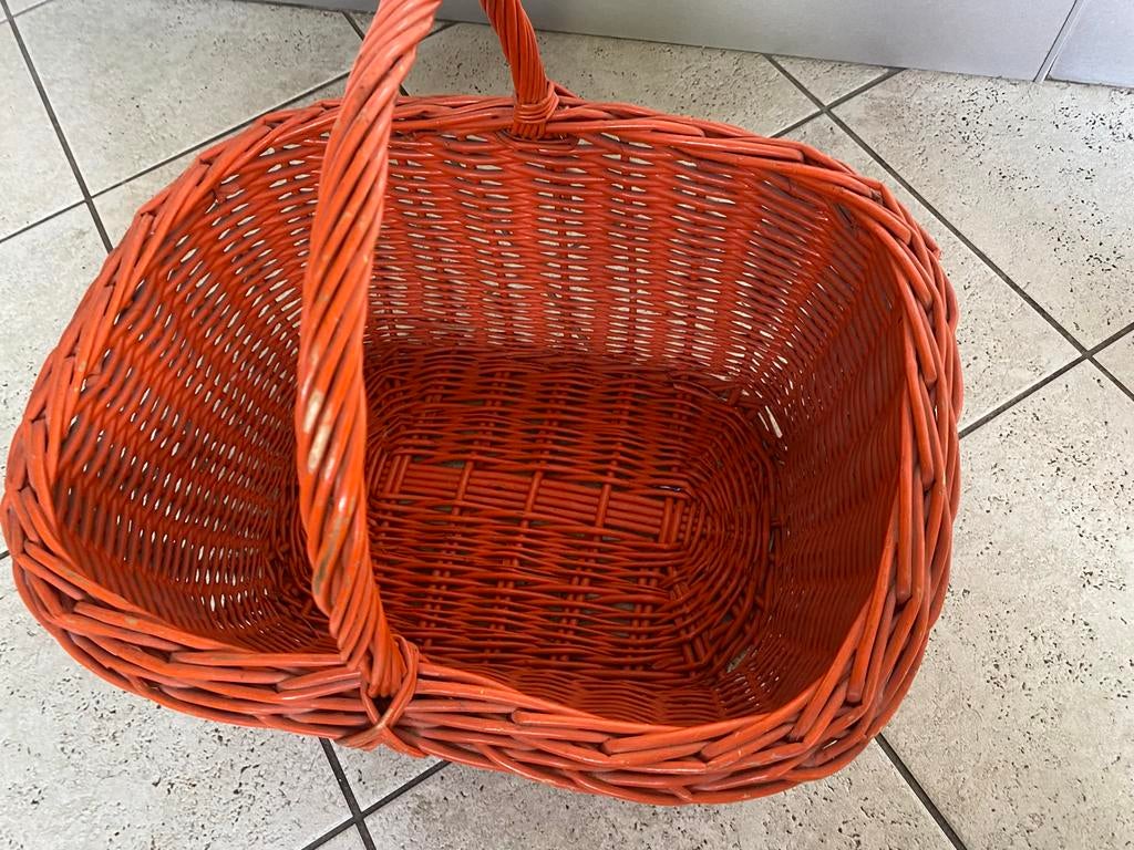 Vintage Oranje Rieten Mand - Decoratief & Praktisch, Gebruikt, Mand, Ophalen of Verzenden, Riet