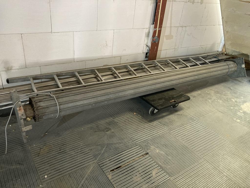 Rolluik in goede staat., Ophalen, Gebruikt, 200 cm of meer, 200 cm of meer