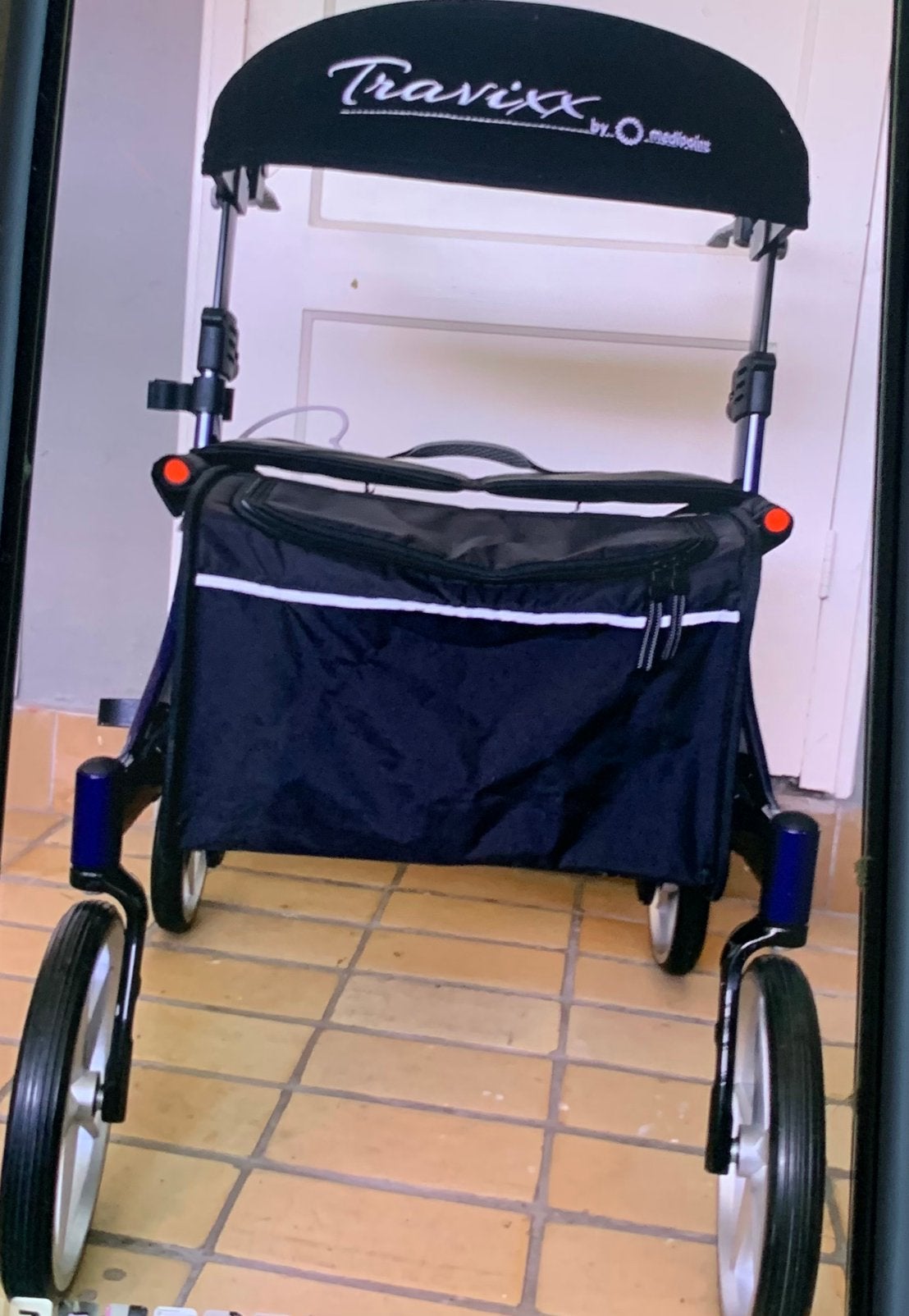 Travixx delux lichtgewicht rollator, Ophalen, Lichtgewicht, Zo goed als nieuw