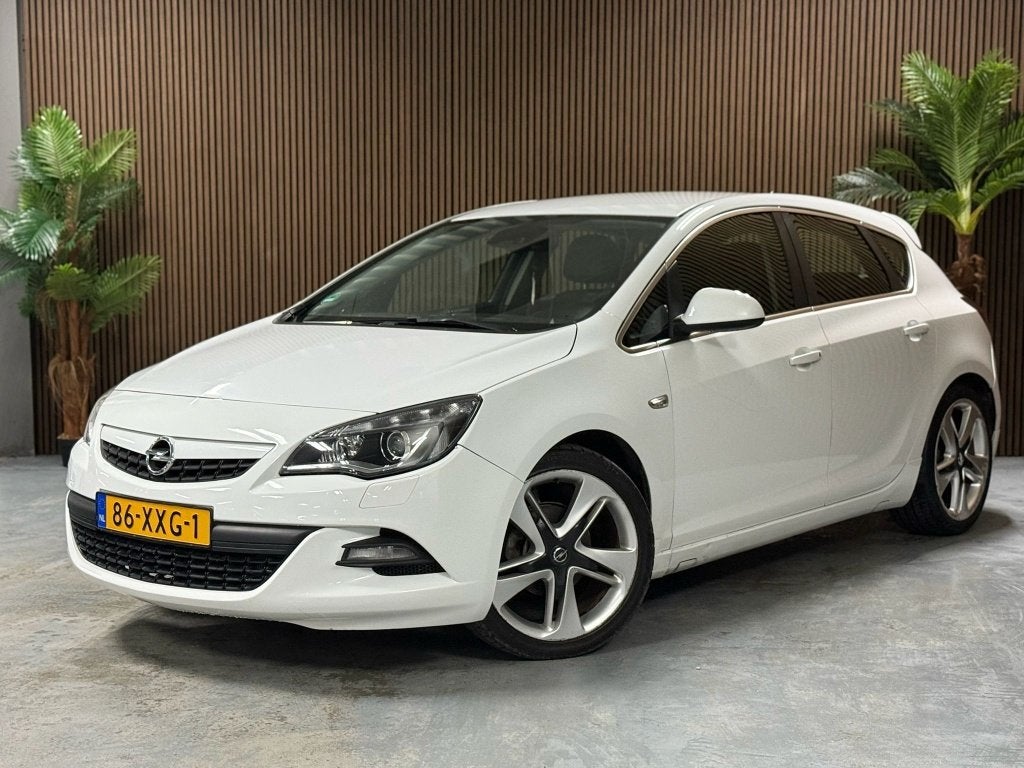 Opel Astra 1.4 Turbo GT (bj 2012), Auto's, Voorwielaandrijving, Euro 5, Gebruikt, 680 kg