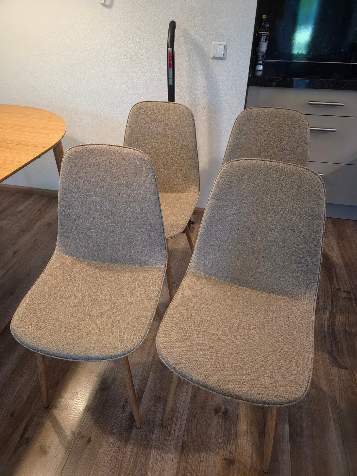 4 JYSK JONSTRUP stoelen - Zo goed als nieuw, Ophalen, Vier, Stof, Grijs