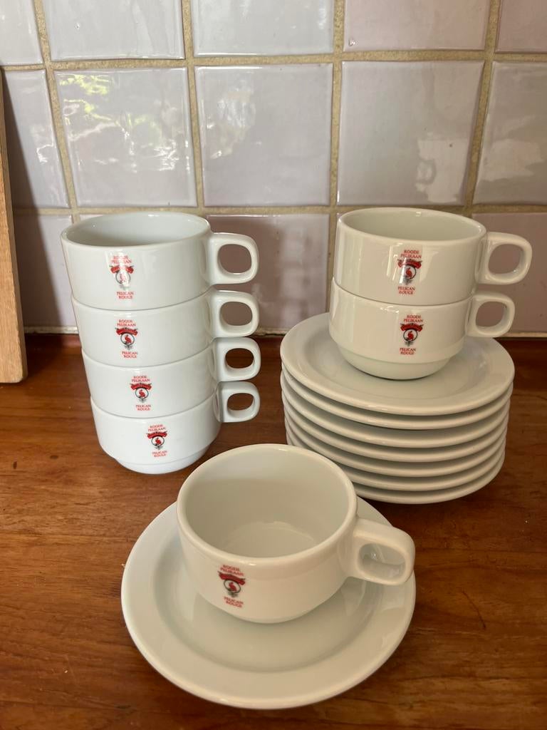 Pelican Rouge hotel porcelein 7 koffie kop en schotels, Ophalen of Verzenden, Zo goed als nieuw, Overige stijlen, Kop(pen) en/of Schotel(s)