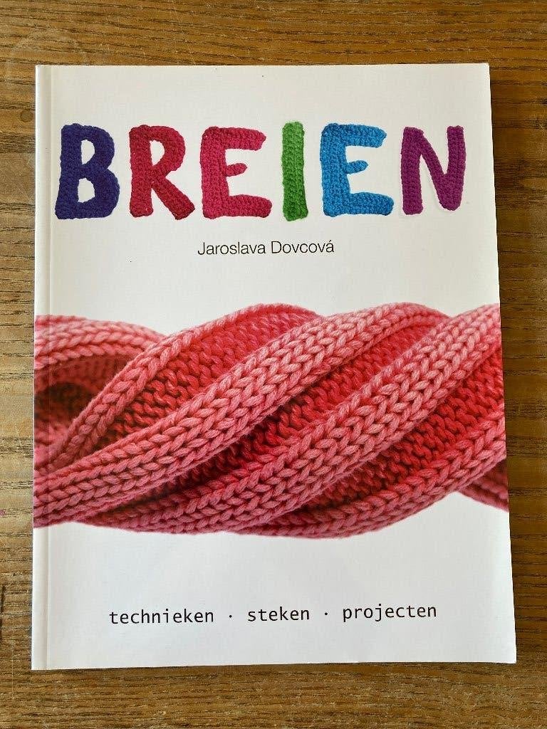 Jaroslava Dovcová - Breien: technieken - steken - projecten, Ophalen of Verzenden, Zo goed als nieuw, Breien, Patroon of Boek