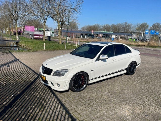 Mercedes-Benz C-Klasse 6.3 C63 AMG Sedan AUT 2008 Wit, Achterwielaandrijving, 457 pk, 8 cilinders, Leder en Stof
