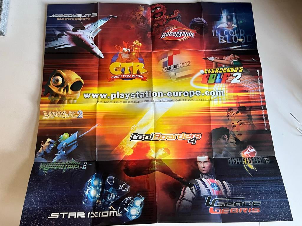PlayStation Demo Disc + poster, Spelcomputers en Games, Games | Sony PlayStation 1, Avontuur en Actie, Gebruikt, Vanaf 18 jaar