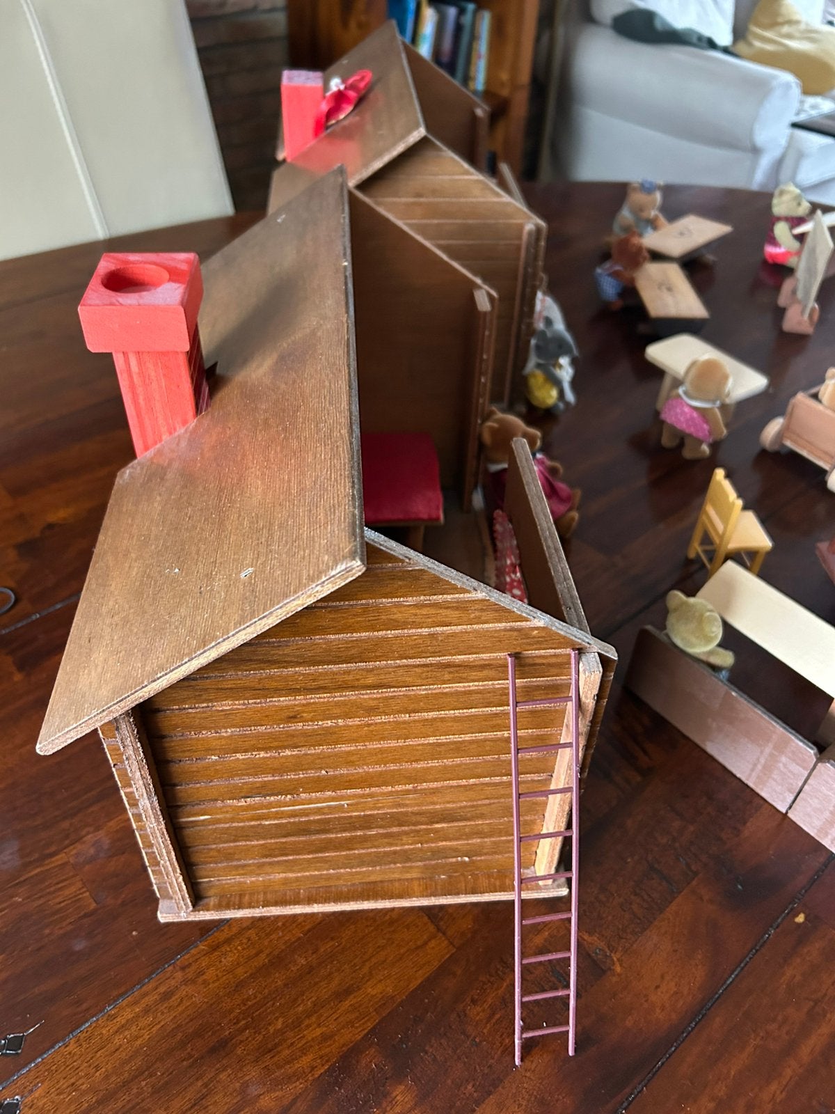 Vintage echt houten berenhuis (sylvanian), Ophalen, Zo goed als nieuw, Poppenhuis