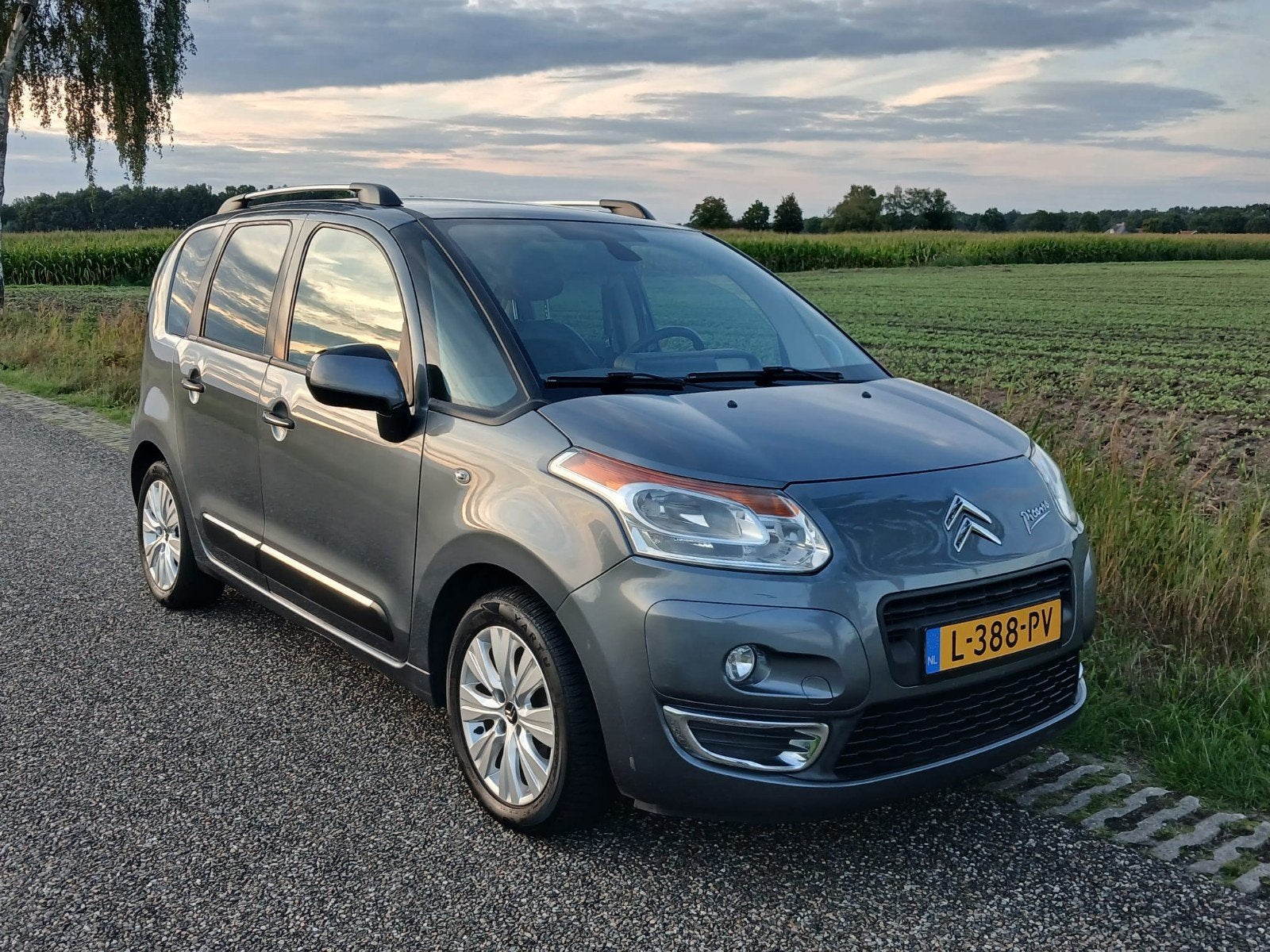 Citroën C3 Picasso 1.4 VTI AIRCO Navigatie NIEUW APK, Auto's, Voorwielaandrijving, 635 kg, 1176 kg, Bedrijf