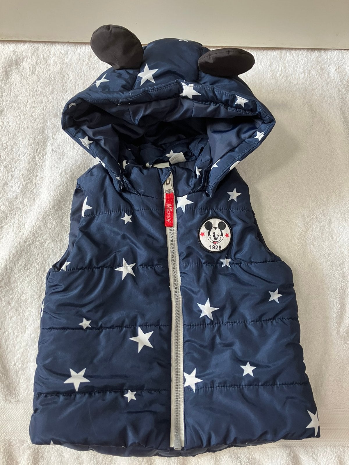 Nette bodywarmer Mickey Mouse Disney maat 86 H&M, Ophalen of Verzenden, Zo goed als nieuw, Jongetje, Jasje