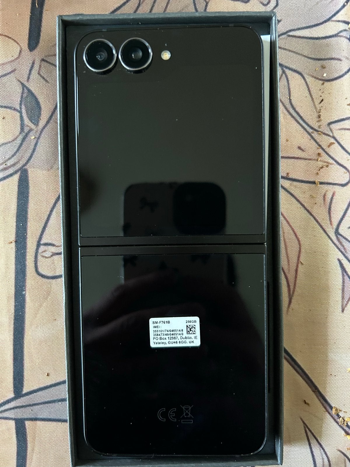 Samsung Galaxy Z Flip 7- Zwart - nieuw, Telecommunicatie, Mobiele telefoons | Samsung, Zwart, Touchscreen, Nieuw, Ophalen of Verzenden