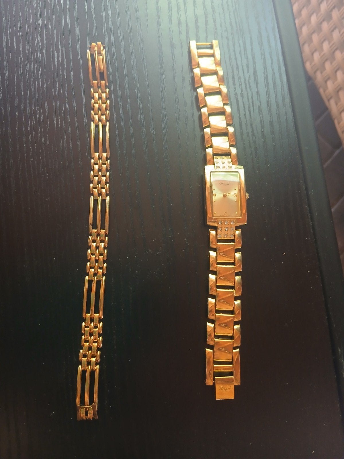 Royal goudkleur dameshorloge met strass en bijpassende arm, Overige merken, Gebruikt, Polshorloge, Ophalen of Verzenden