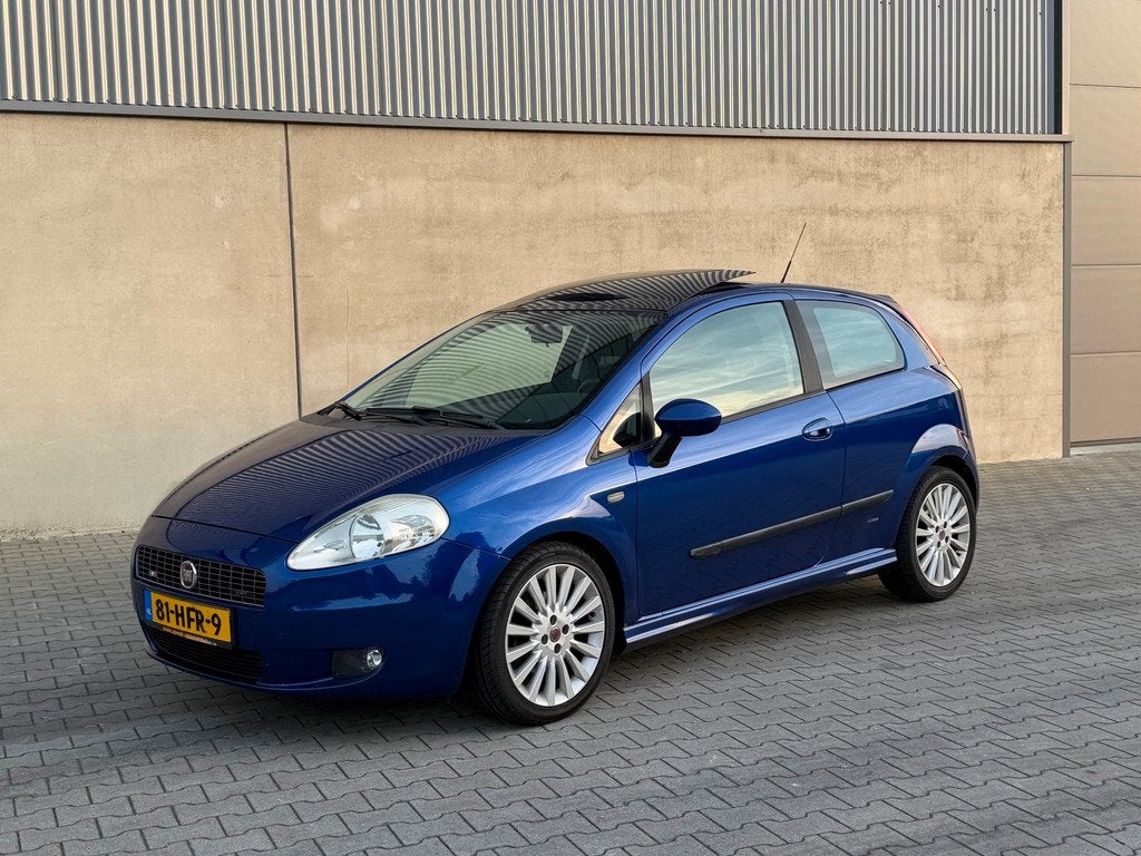 Fiat Grande Punto 1.4-16V Sport NAP+PANORAMADAK+CRUISE CONTR, Voorwielaandrijving, Gebruikt, Zwart, 4 cilinders