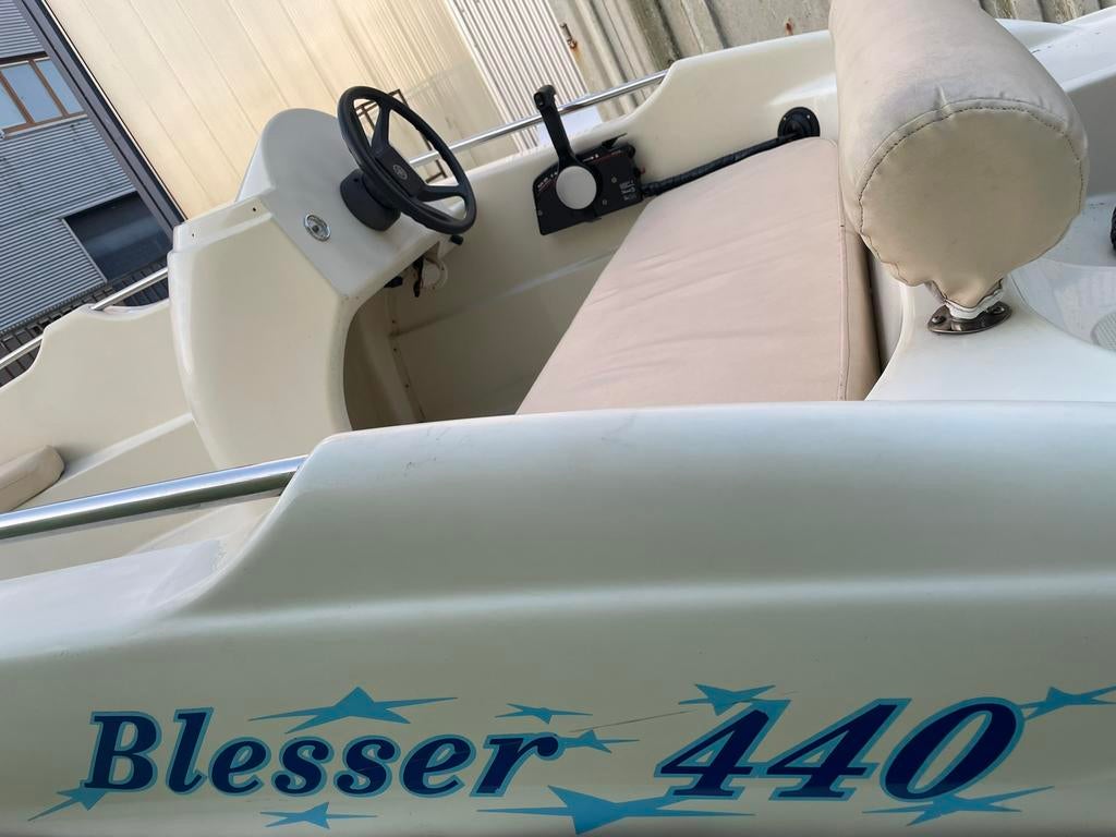 Consoleboot Blesser 440 met 60pk efi, Watersport en Boten, Buitenboordmotor, Trailer, Zo goed als nieuw, Polyester
