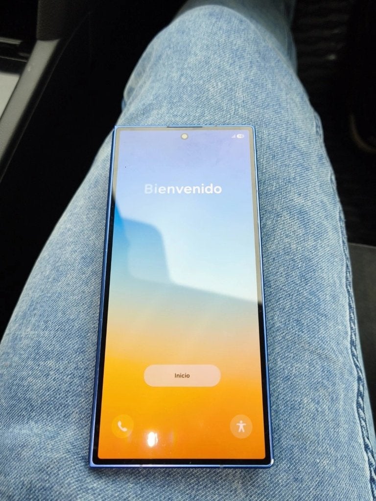Foto 2 van Samsung Galaxy Z Fold7 512 GB display defekt