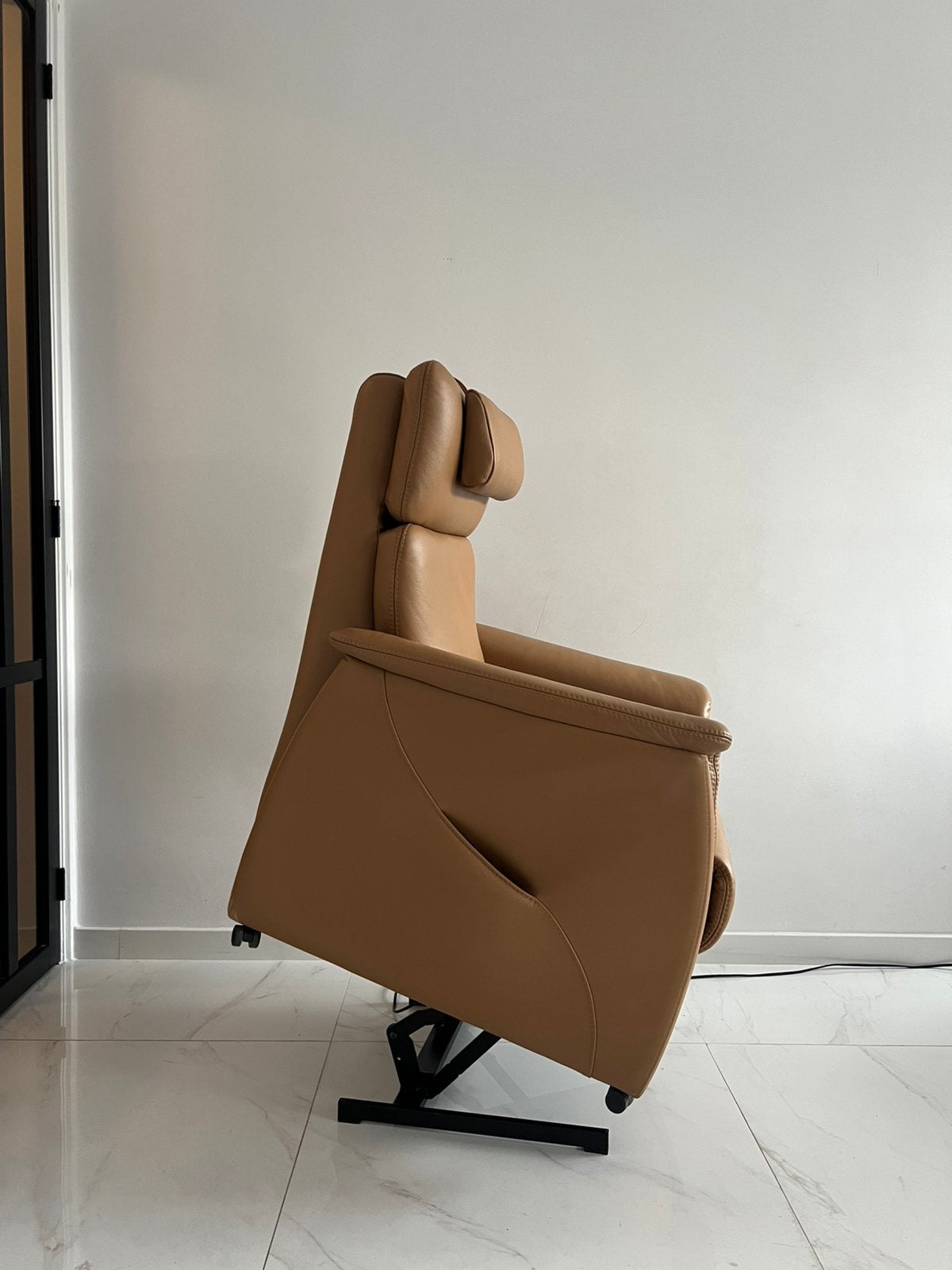 Prominent elektrische sta op fauteuil, Ophalen, Zo goed als nieuw, 75 tot 100 cm, 50 tot 75 cm