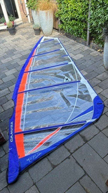 Foto 9 van VAARKLAAR: Tabou Rocket 125L met 3 Zeilen - 2 Masten - Giek