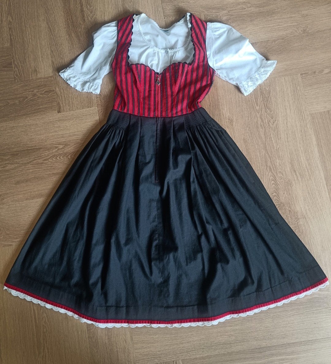 Traditioneel Dirndl van het merk Chiemseer Dirndl & Tracht, Maat 42/44 (L), Chiemseer Dirndl & Tracht, Ophalen of Verzenden, Overige thema's