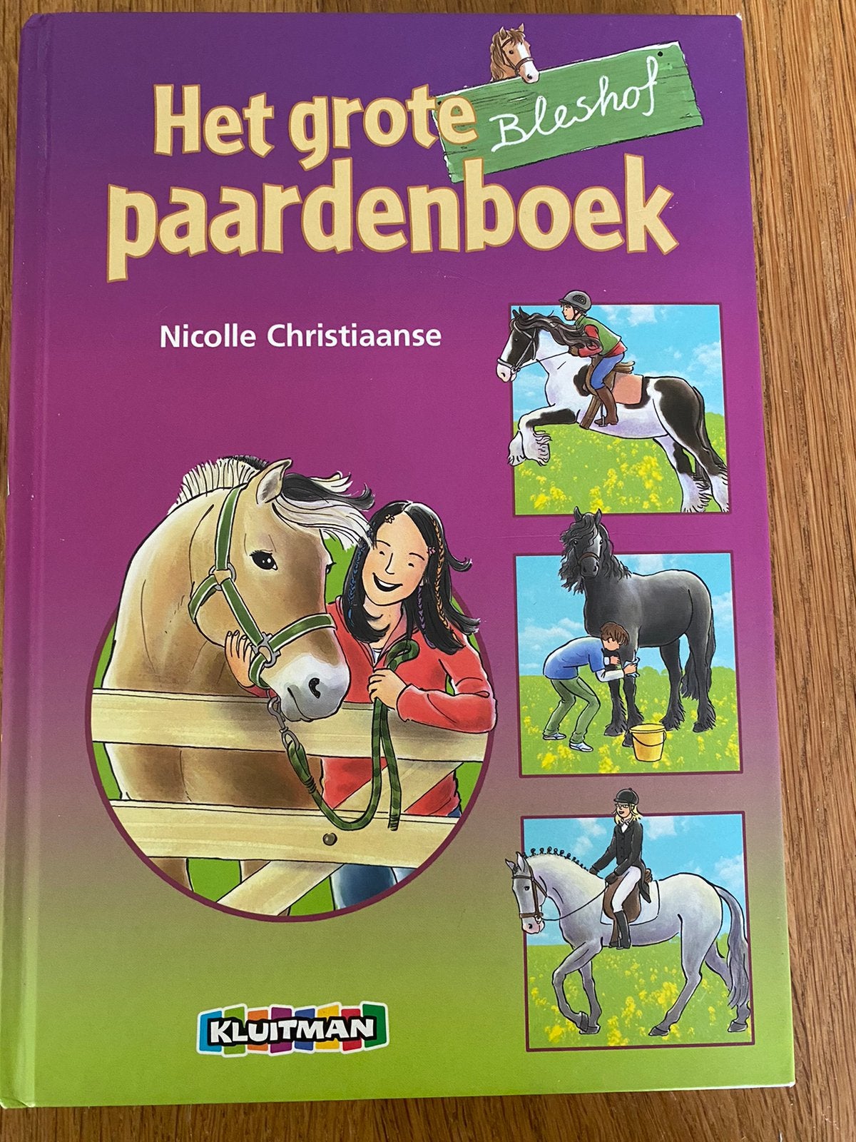 De Bleshof het grote paardenboek, Ophalen of Verzenden, Gelezen