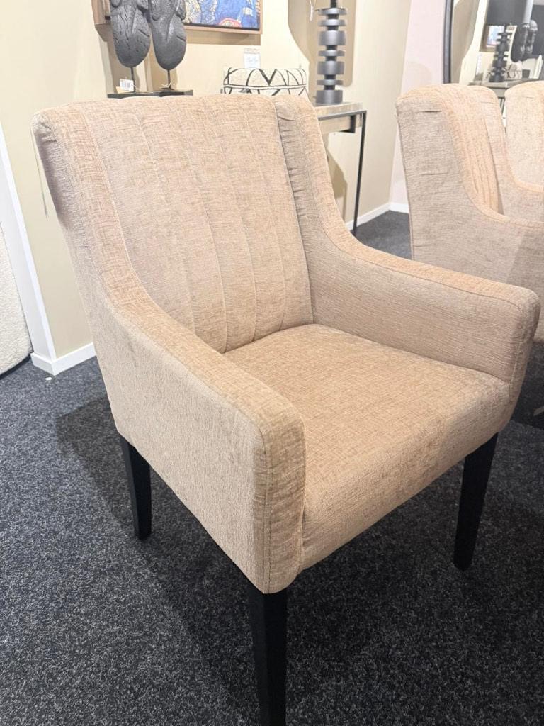 Set van 4 stoelen Dionne van UrbanSofa