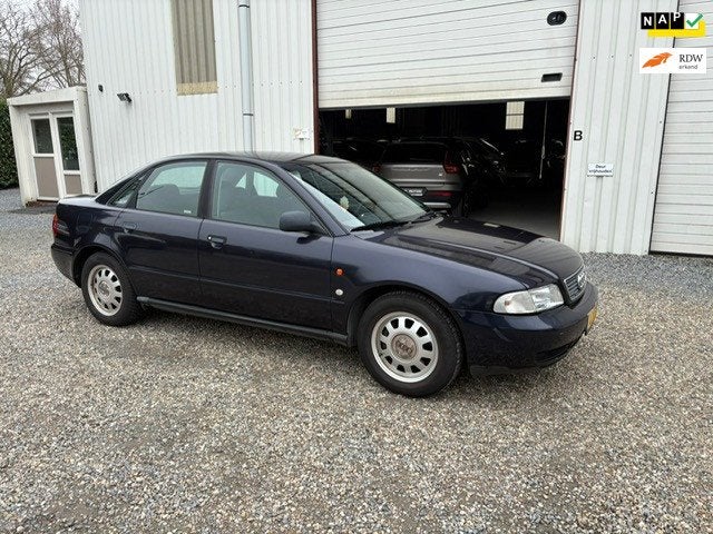 Audi A4 Limousine 1.8 5V Turbo quattro, 1300 kg, Gebruikt, 4 cilinders, Blauw